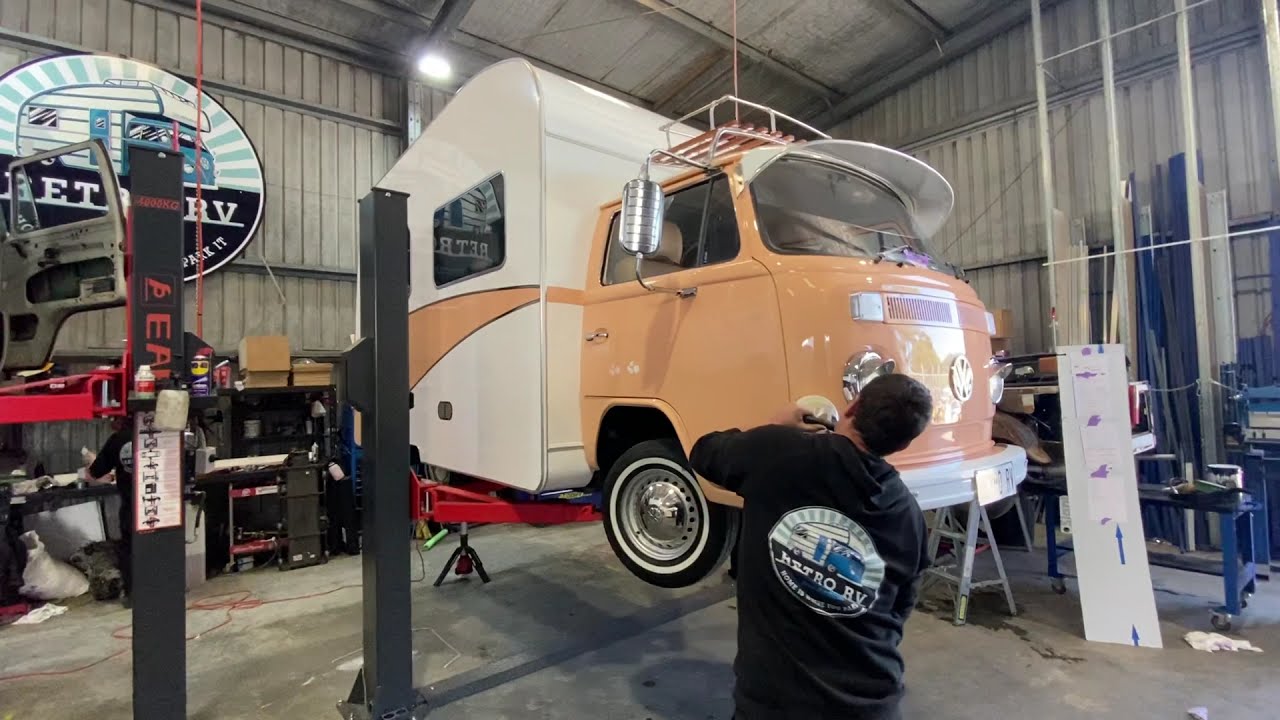Retro RV Workshop Walk-Through, VW Kombi Bus Snail Volkswagen Motorhome