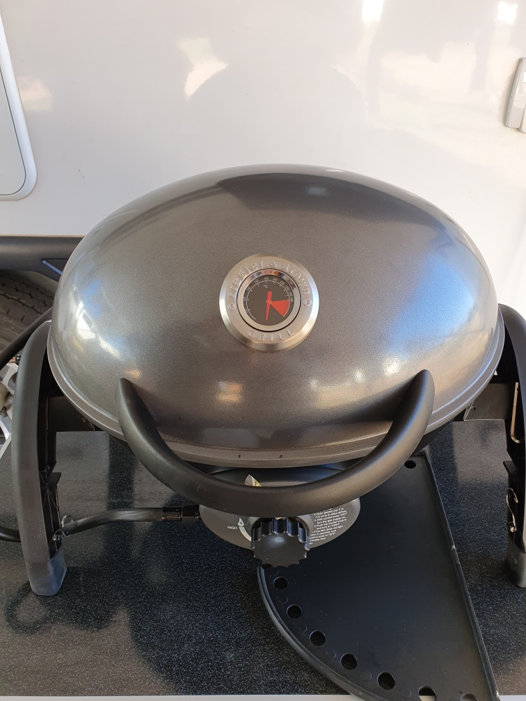 Weber Barbeques vs Ziggy Barbeques: A Detailed Comparison thumbnail