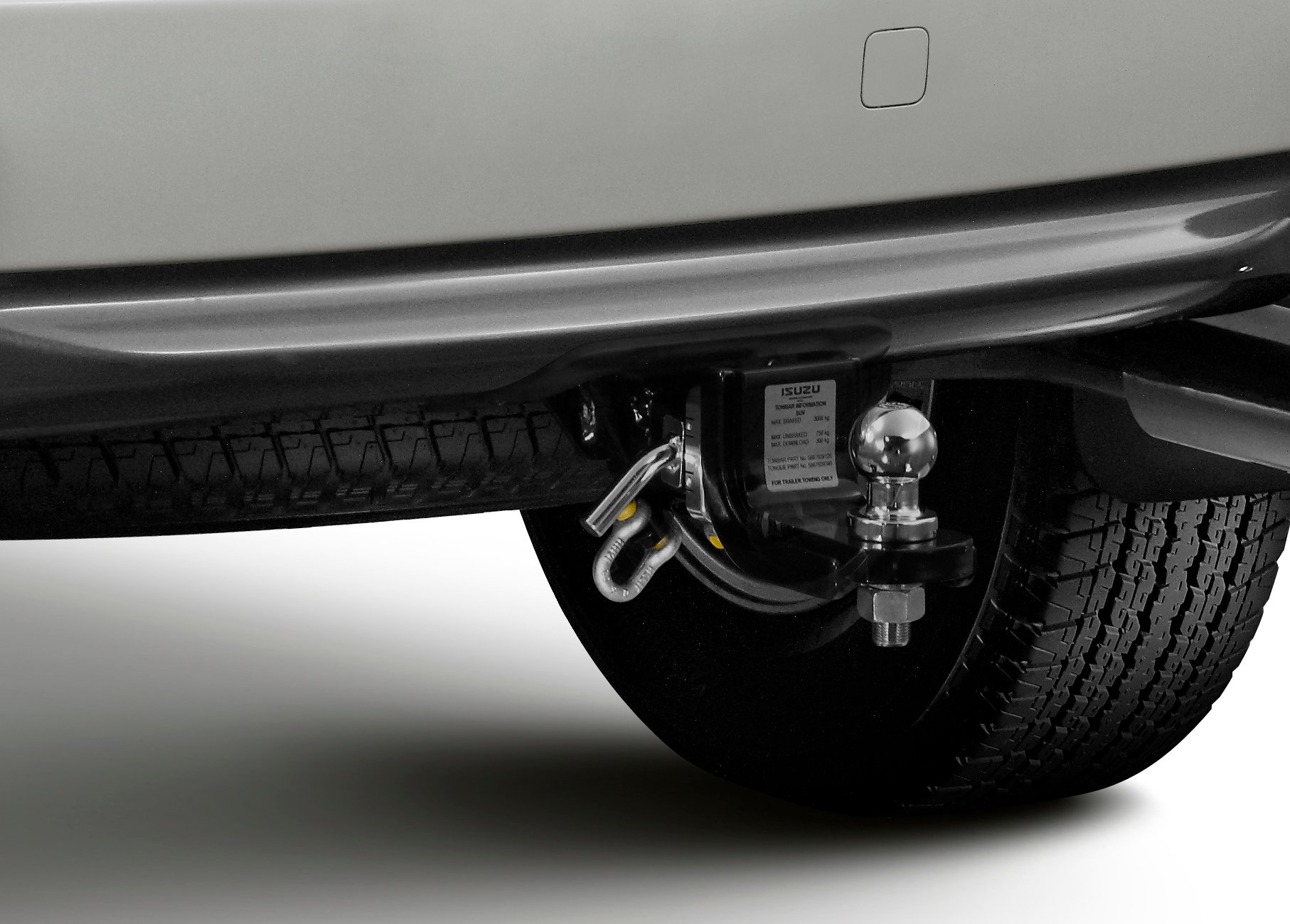 RV DAILY Isuzu MUX Tow Bar