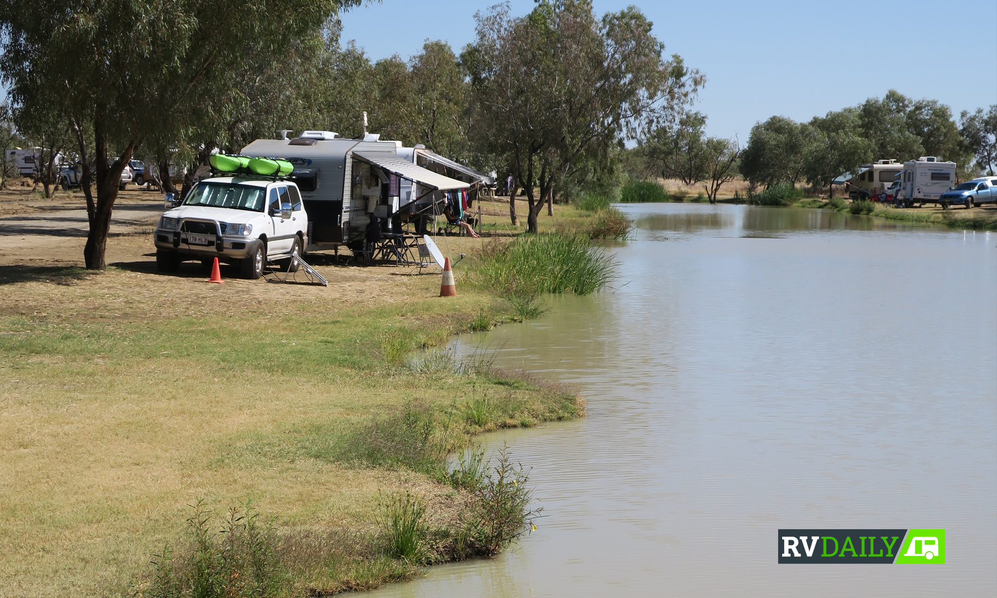 lake camping qld