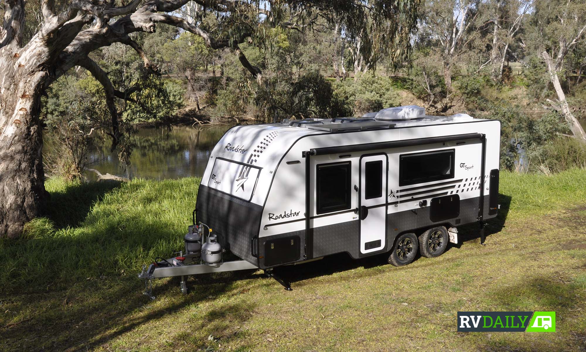 Roadstar GT Sport by a river