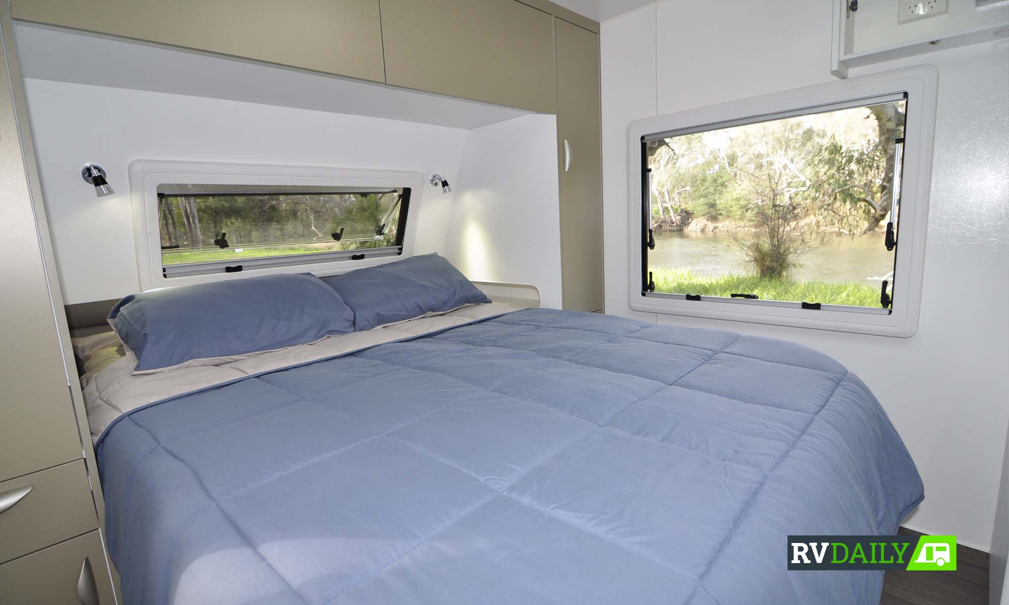 Roadstar GT Sport bedroom