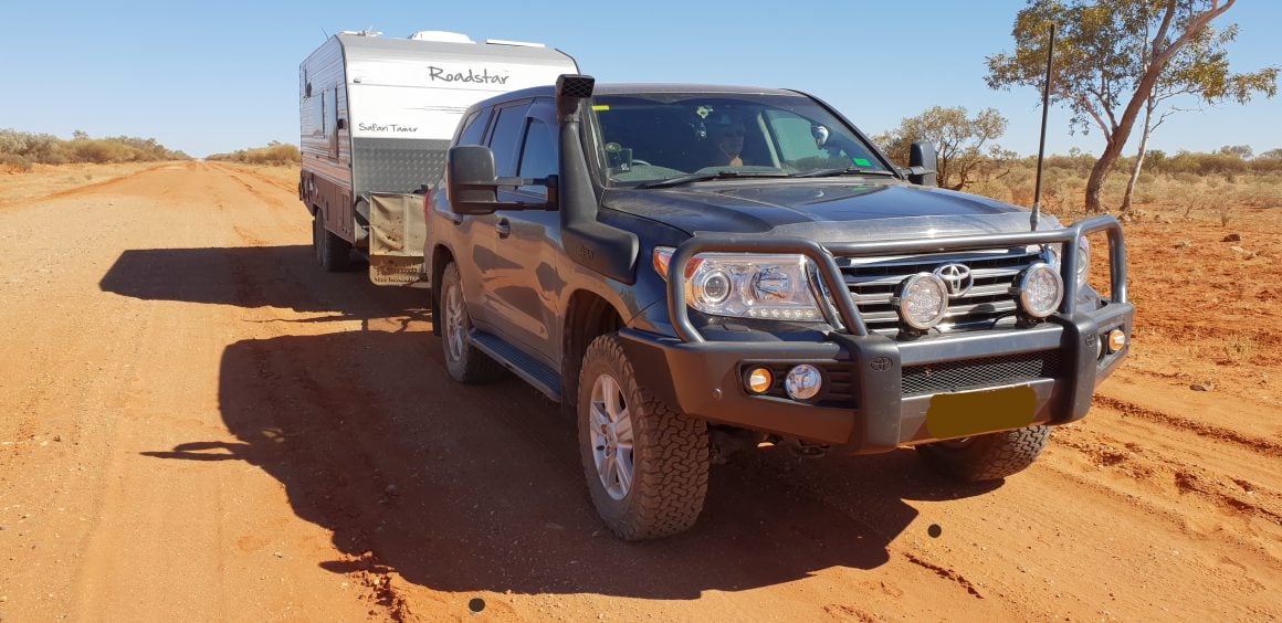 Land Cruiser 200 Series towing off road