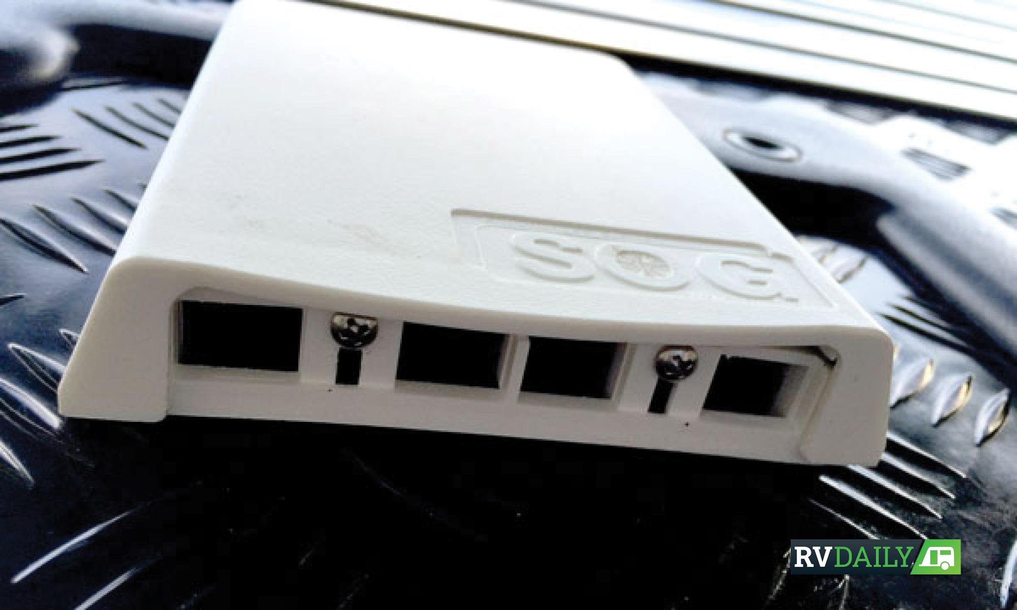 SOG toilet caravan ventilation system