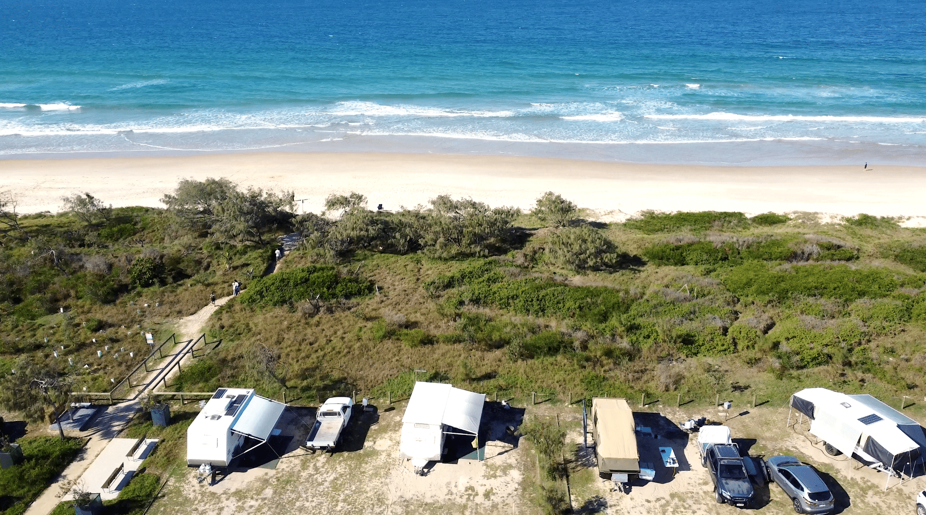 beach camping qld