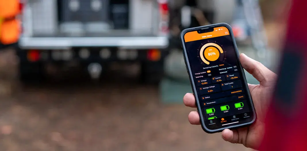 iTechworld lithium battery with bluetooth monitoring app on smartphone