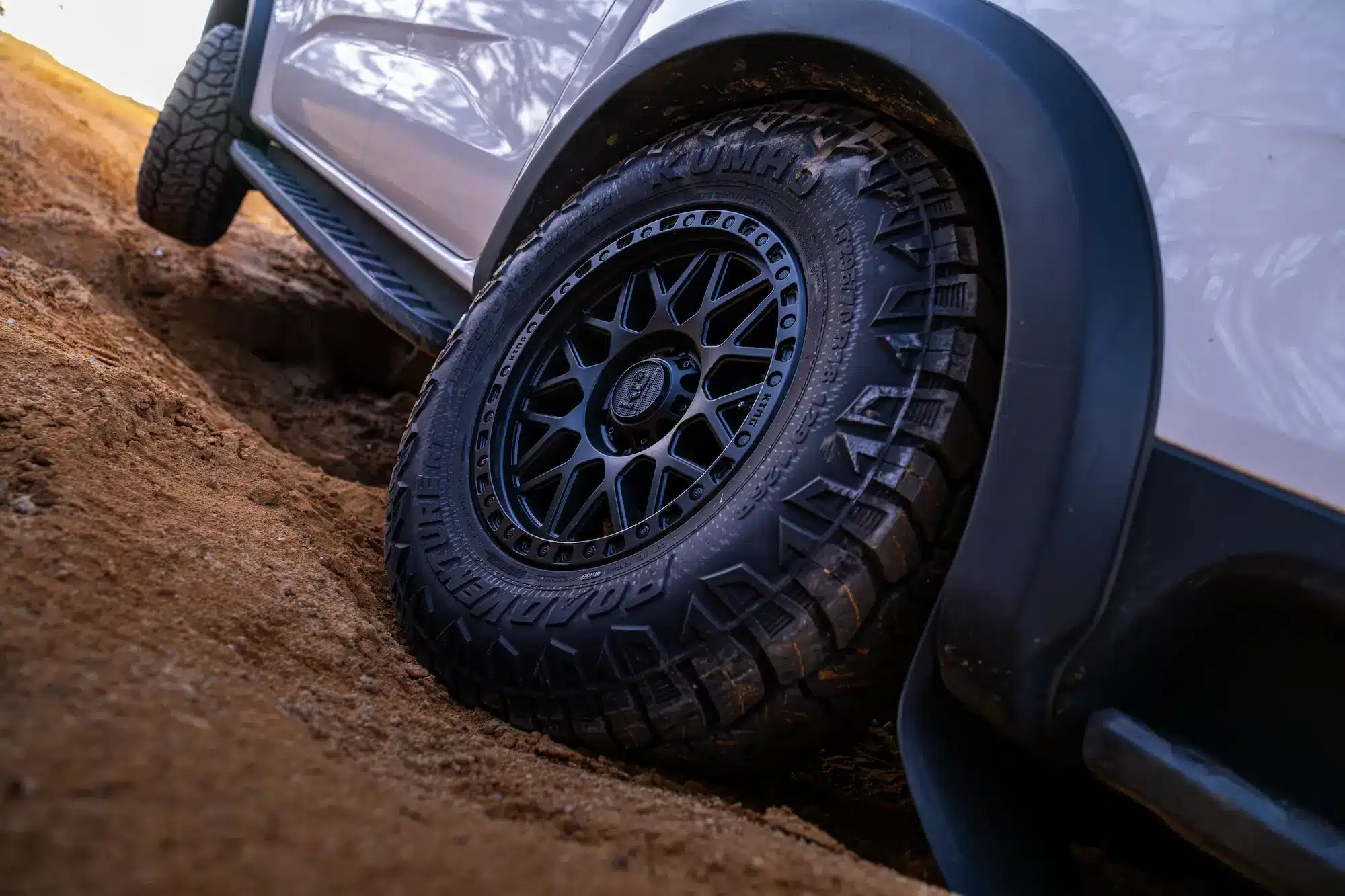 Coming in at around the 34-inch mark on King wheels, the RTs give the Ranger a bold, full-guarded look that means business