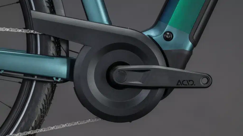 Cube Kathmandu Hybrid sturdy pedals