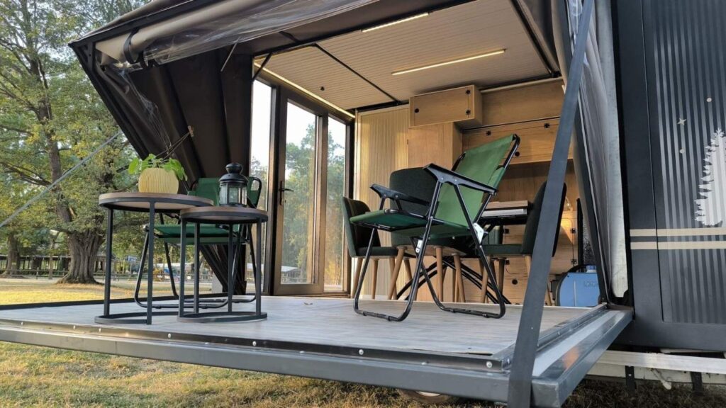 expandable caravan