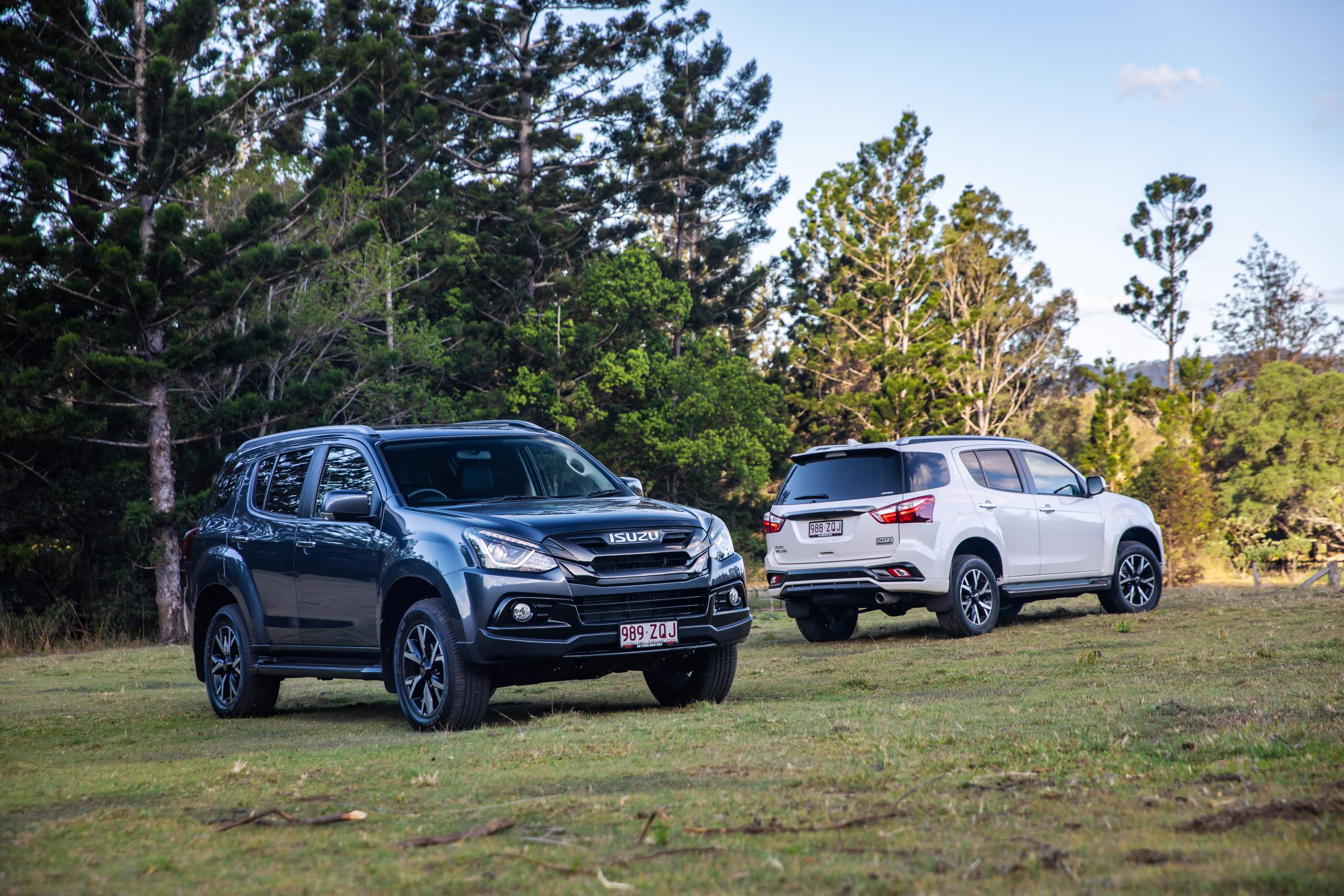 2020 Isuzu Mu X Onyx Edition