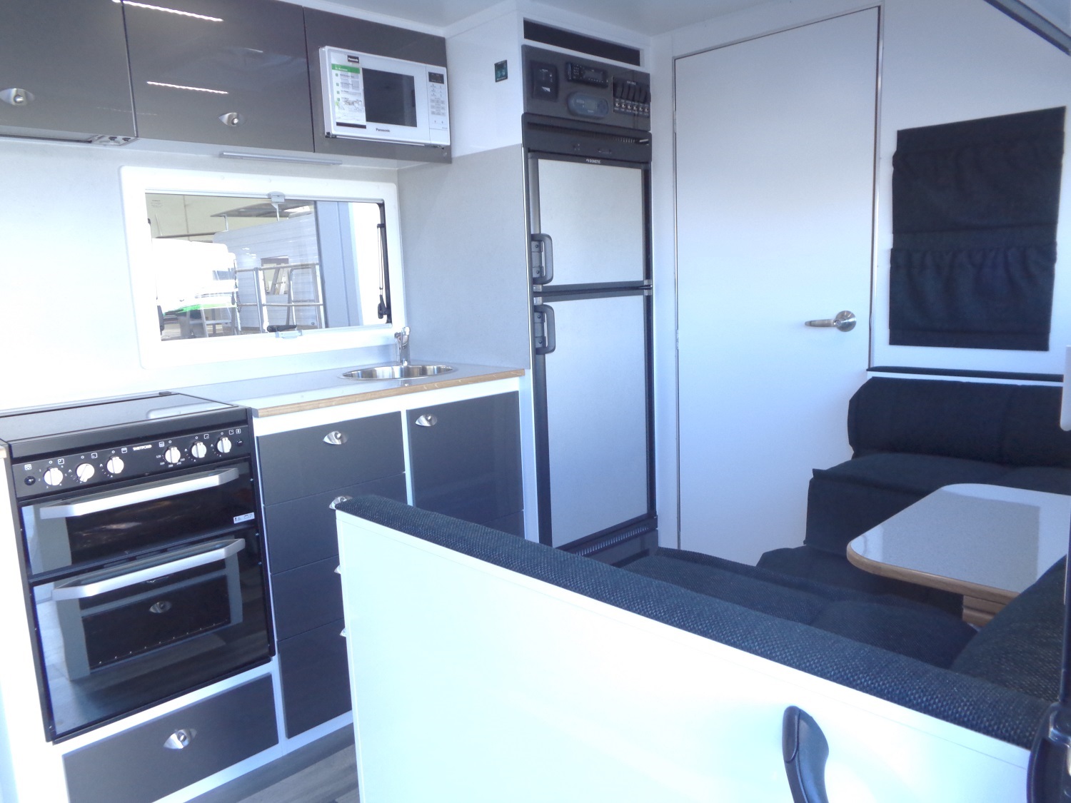 Explorex Kimberley Titanium kitchen