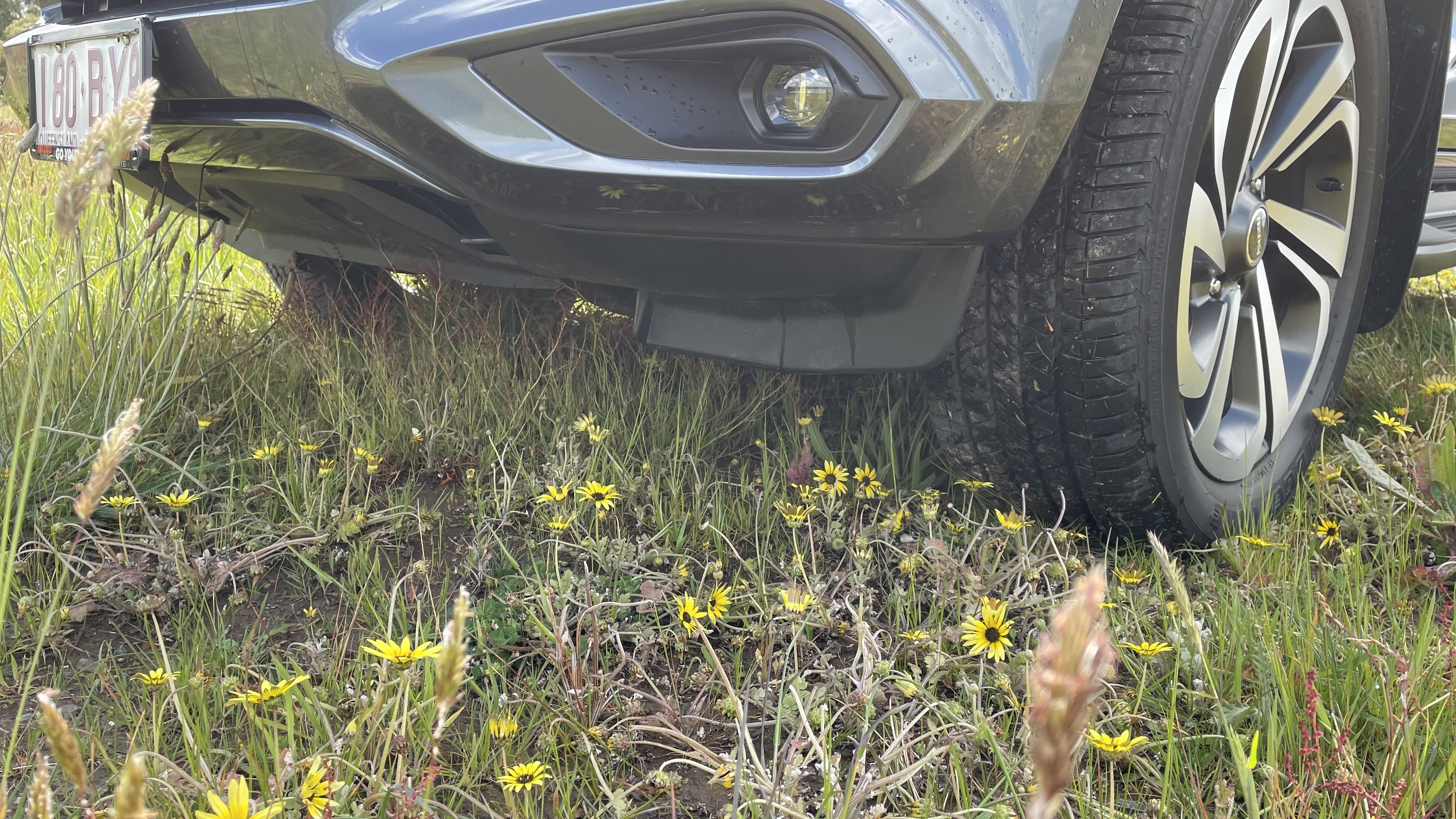 Isuzu MU-X 2021 front spoiler