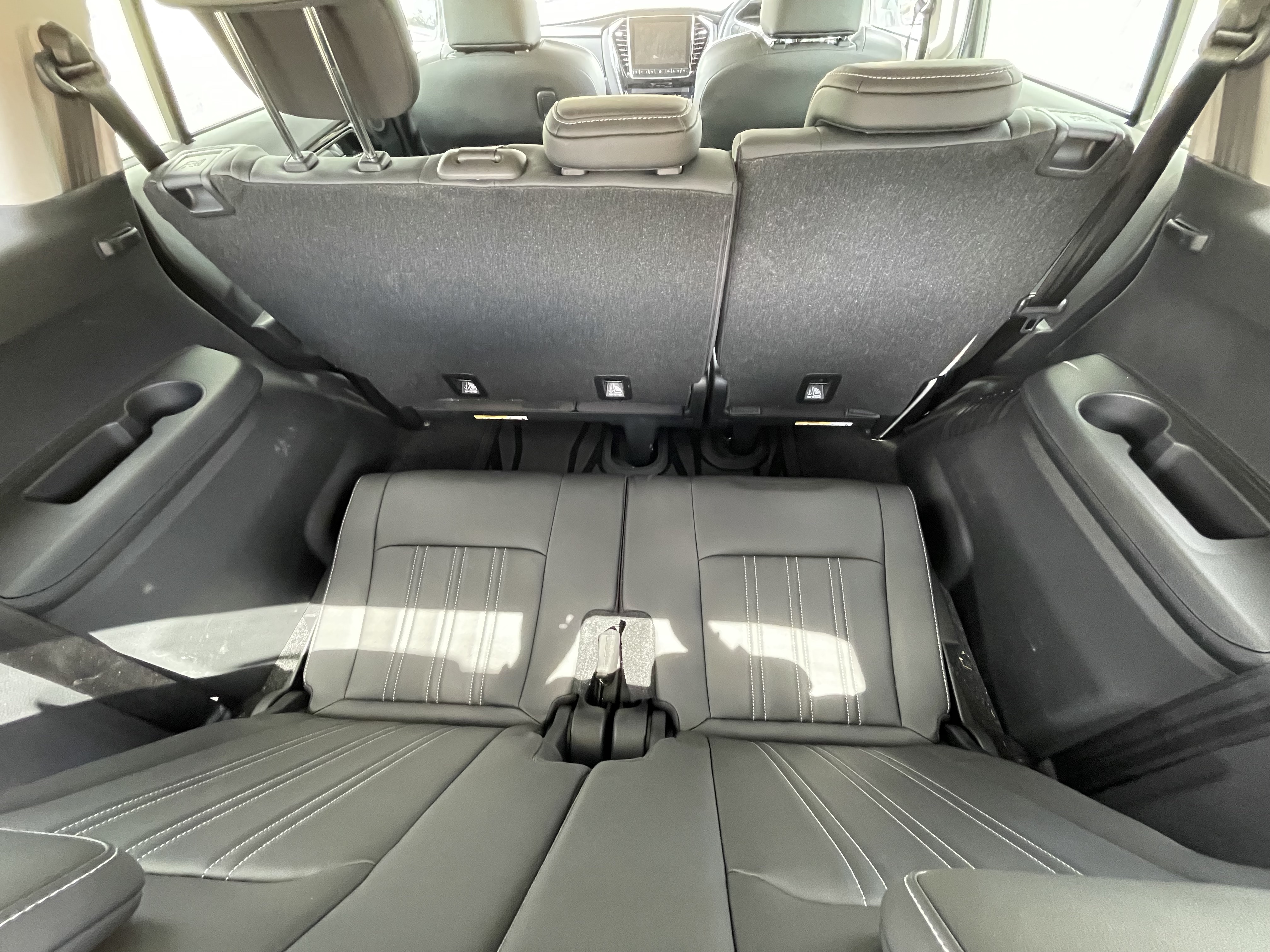 Isuzu MU-X 2021 third row seats