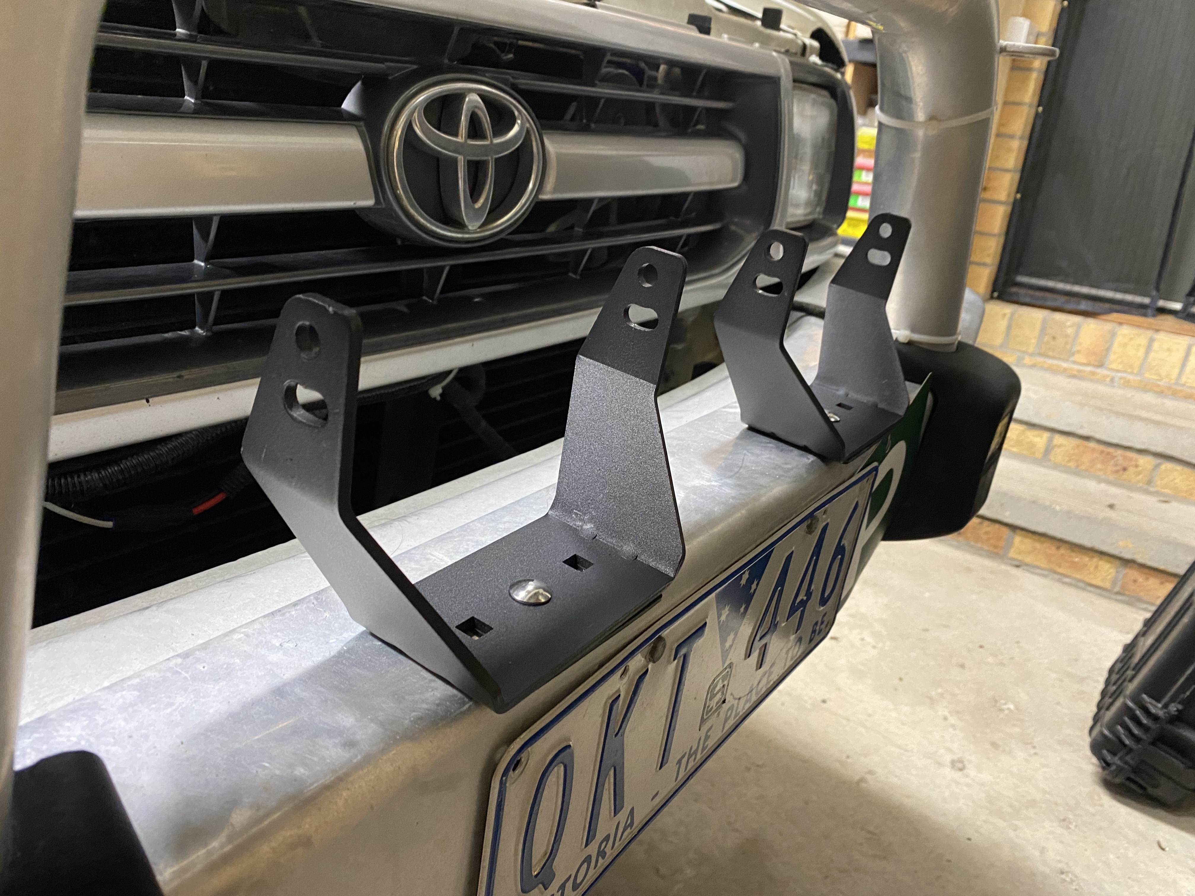 LightFox 7″ Iconic Laser LED Driving Lights mounting