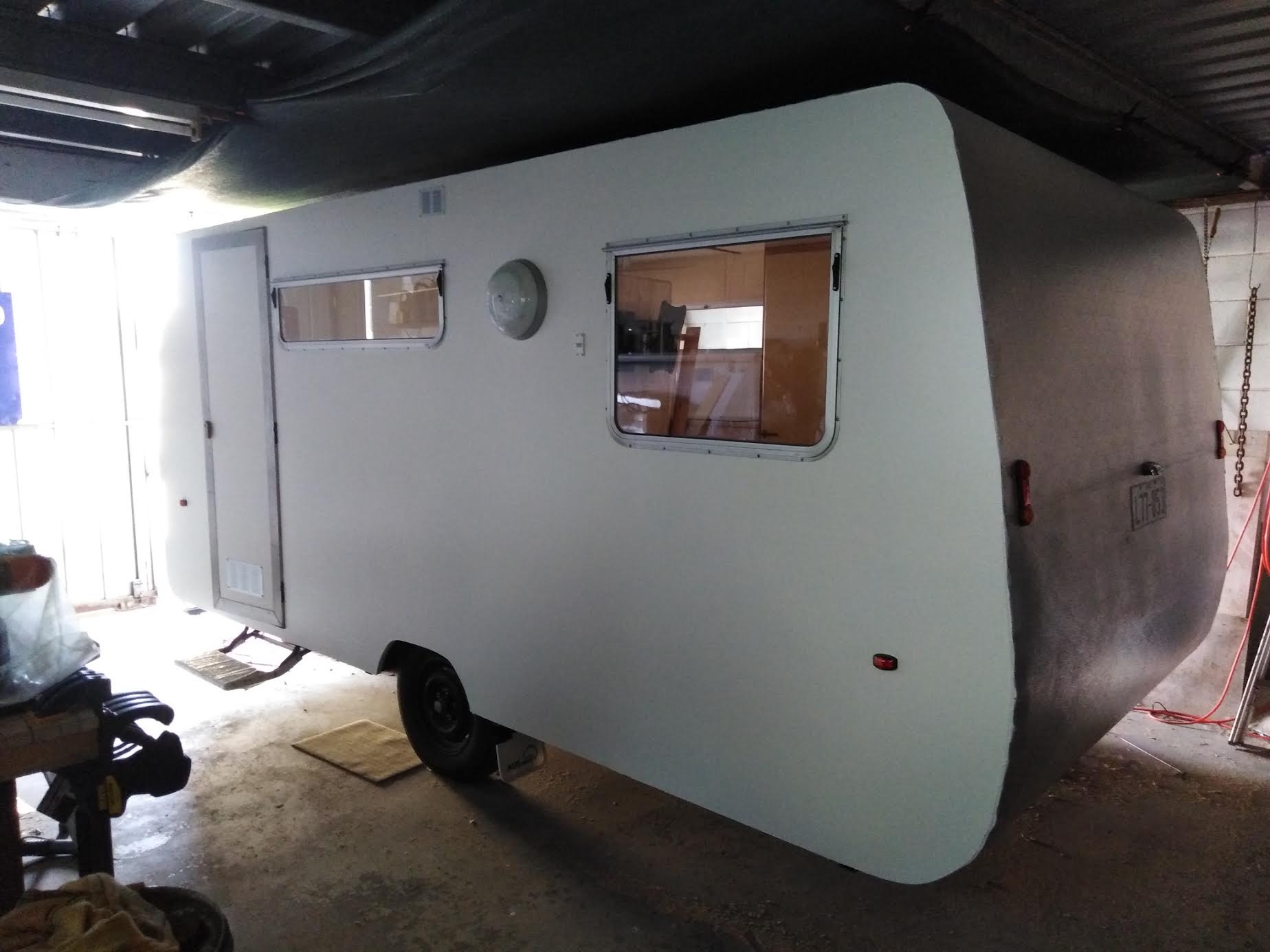 Vintage Caravan Restoration: 1972 Pacific pop top.