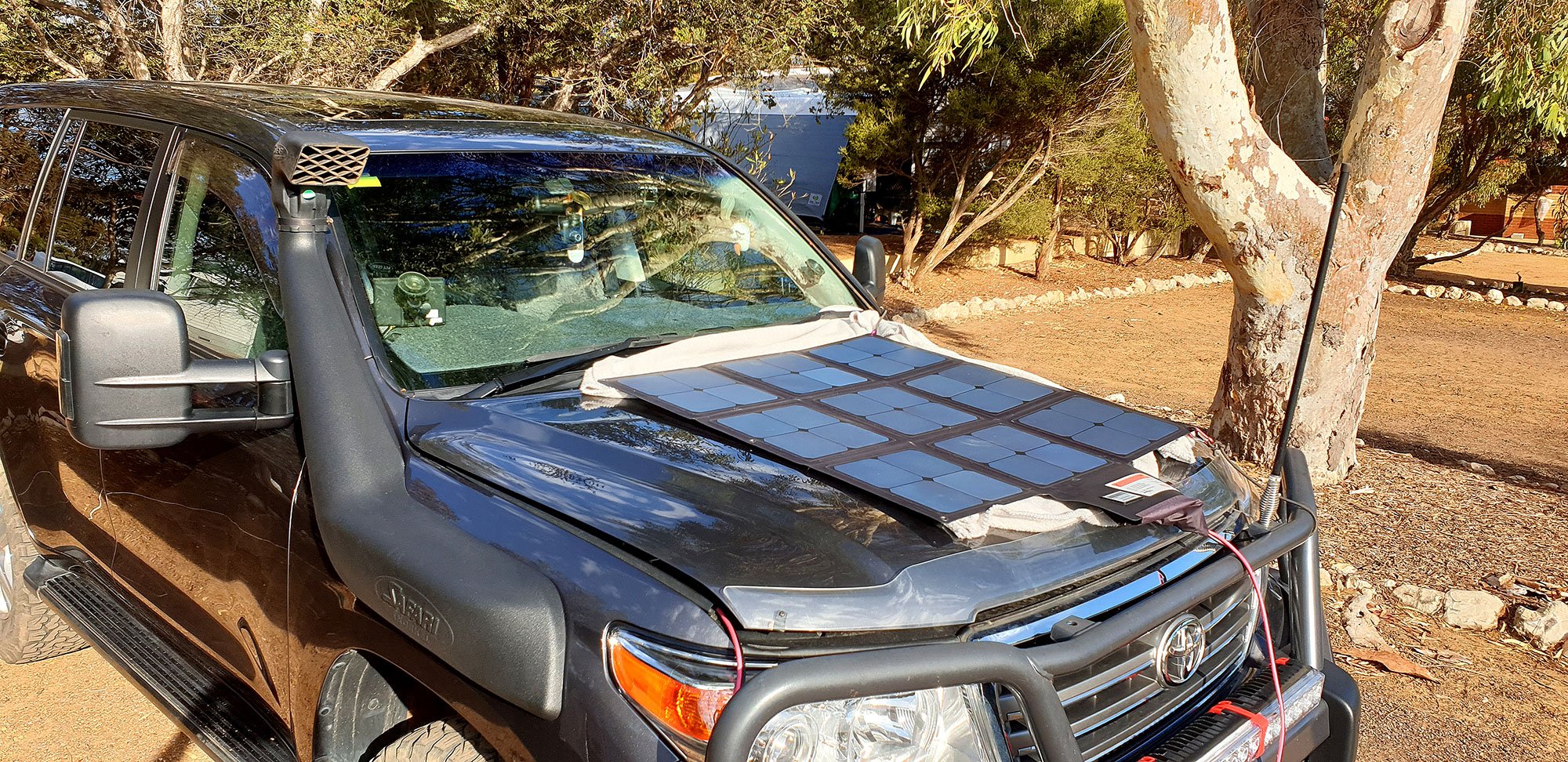 Solar panels on a 200 Series bonnet